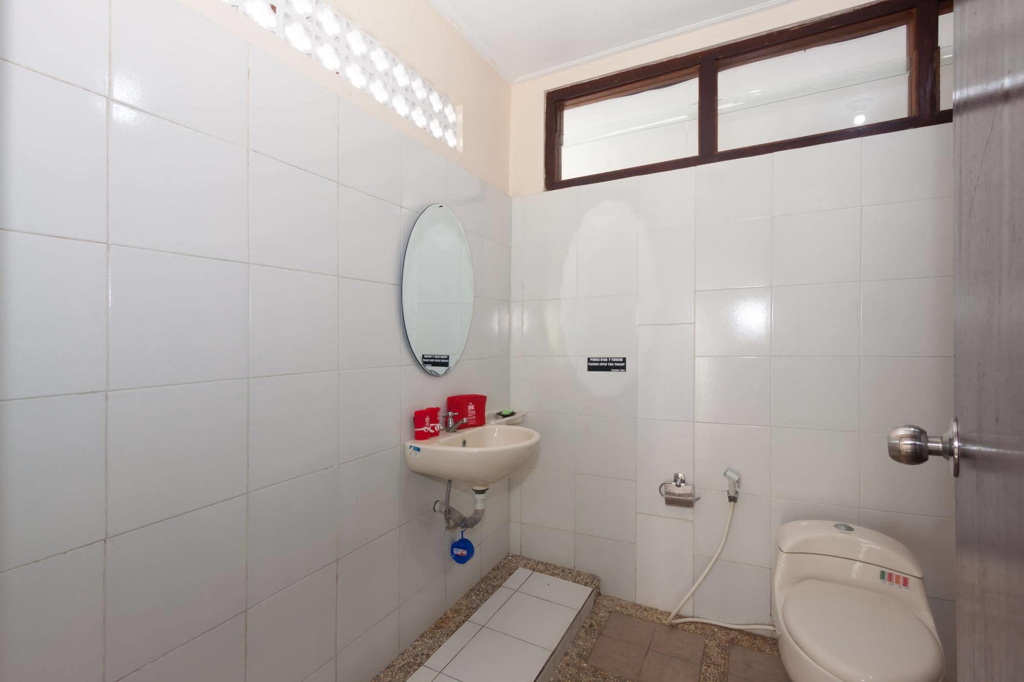 Zen Rooms Sanur Blanjong Sekawaru מראה חיצוני תמונה