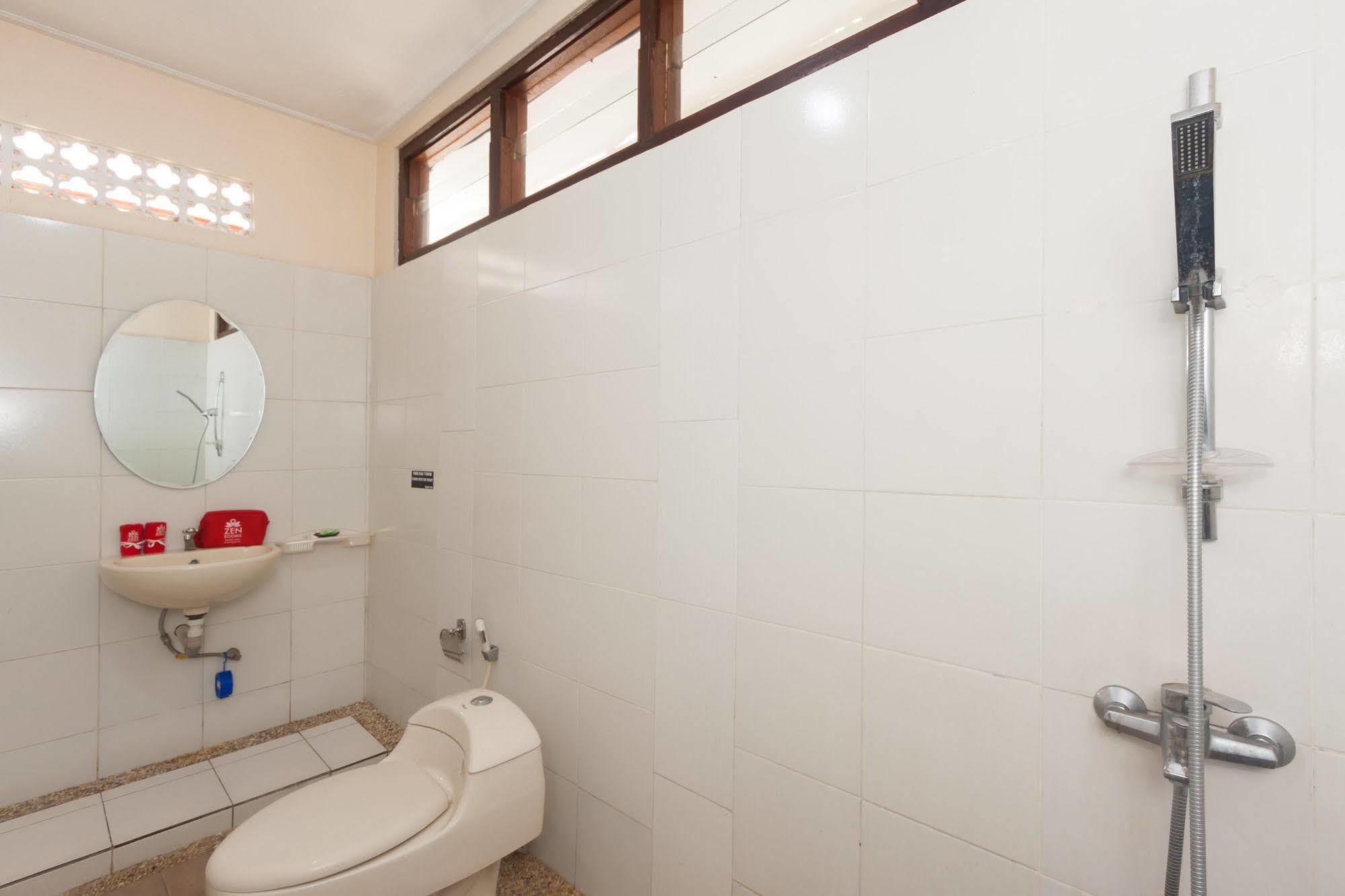Zen Rooms Sanur Blanjong Sekawaru מראה חיצוני תמונה